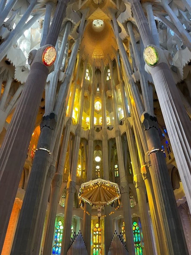 Interior da Basílica Sagrada Família